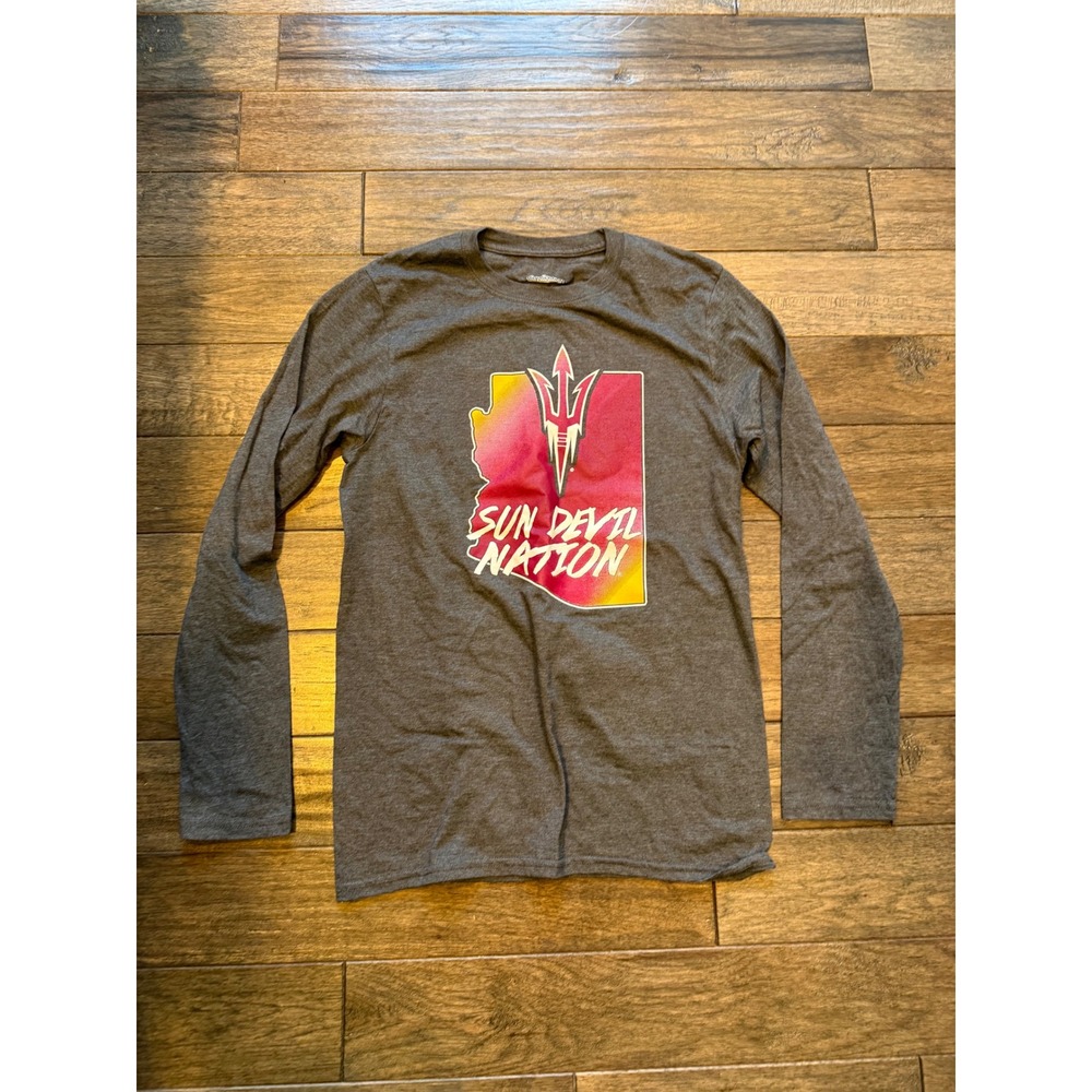 Captivating Graphic T-Shirt Mens Small Gray California Sunset Palm Tree Tee